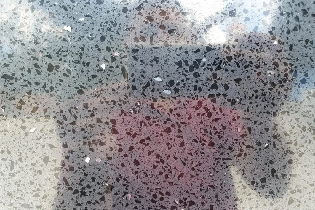 Black Mirror worktop